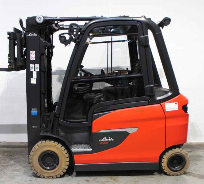 Linde E 25/600 HL 1252 - Electric forklift: picture 3 Linde E 25/600 HL 1252 - Electric forklift: picture 3