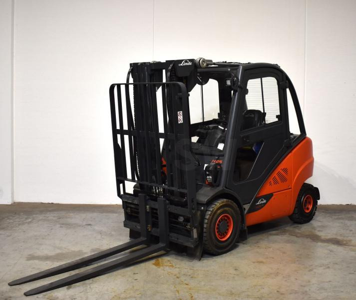 Linde H 25 D/600 (3A) EVO 393-02 - Diesel forklift: picture 1 Linde H 25 D/600 (3A) EVO 393-02 - Diesel forklift: picture 1
