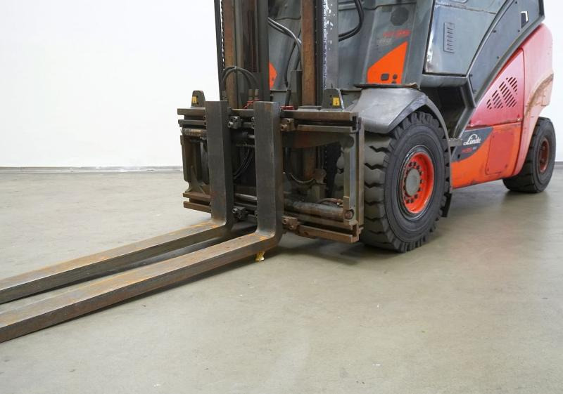 Linde H 35 T EVO 393-02 - LPG forklift: picture 5 Linde H 35 T EVO 393-02 - LPG forklift: picture 5