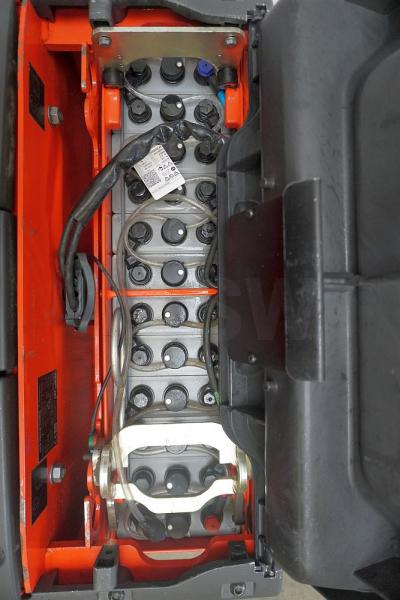 Linde P 30 132 - Tow tractor: picture 5 Linde P 30 132 - Tow tractor: picture 5