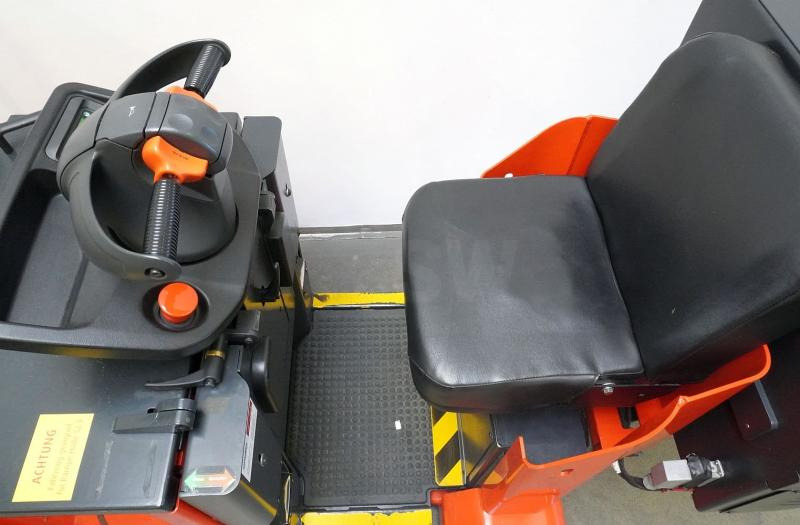 Linde P 50 C 1190 - Tow tractor: picture 3 Linde P 50 C 1190 - Tow tractor: picture 3