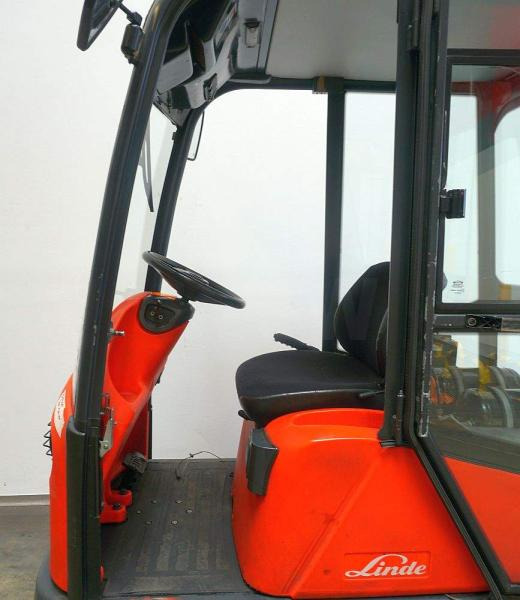 Linde P 60 Z 126 - Tow tractor: picture 3 Linde P 60 Z 126 - Tow tractor: picture 3