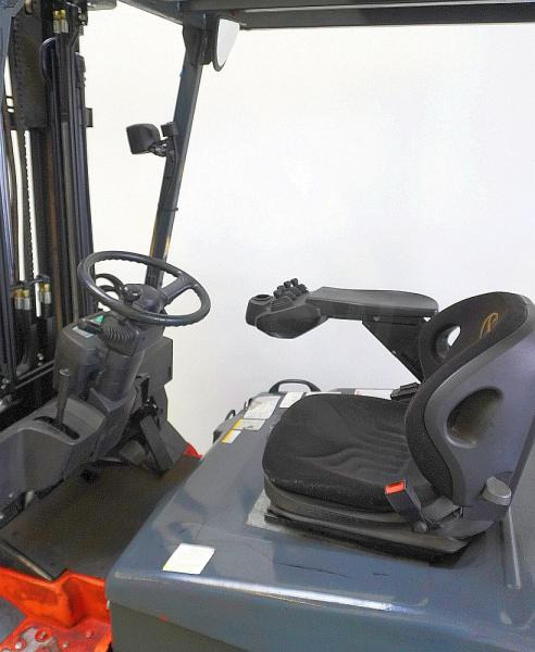 Toyota 7FBEF16 - Electric forklift: picture 3 Toyota 7FBEF16 - Electric forklift: picture 3