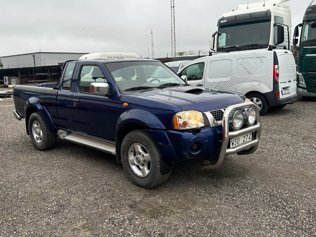 Nissan KING CAB OMB 4WD - Car: picture 2 Nissan KING CAB OMB 4WD - Car: picture 2