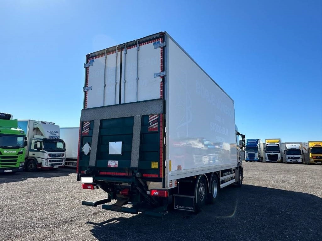 Scania R500B6X2*4NB serie 0633 - Refrigerator truck: picture 3 Scania R500B6X2*4NB serie 0633 - Refrigerator truck: picture 3