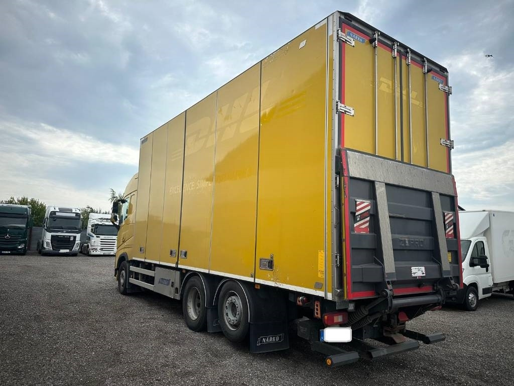 Volvo FH 6*2 Serie 4621 - Box truck: picture 4 Volvo FH 6*2 Serie 4621 - Box truck: picture 4
