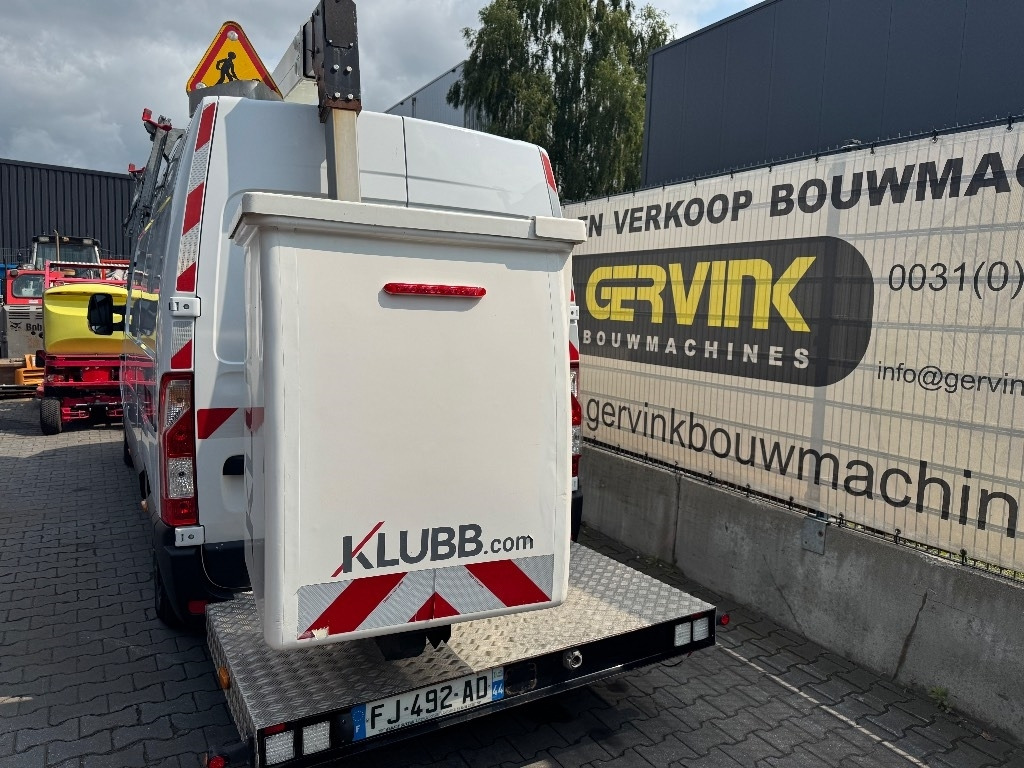Truck mounted aerial platform Renault Klubb K 32: picture 7