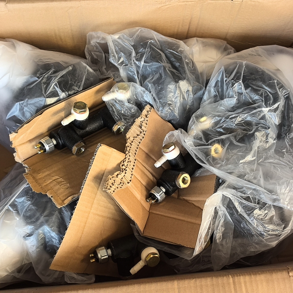 Qingdao Promising Vacuum brake booster brake master cylinder assembly for China Loader - Brake cylinder for Wheel loader: picture 2 Qingdao Promising Vacuum brake booster brake master cylinder assembly for China Loader - Brake cylinder for Wheel loader: picture 2