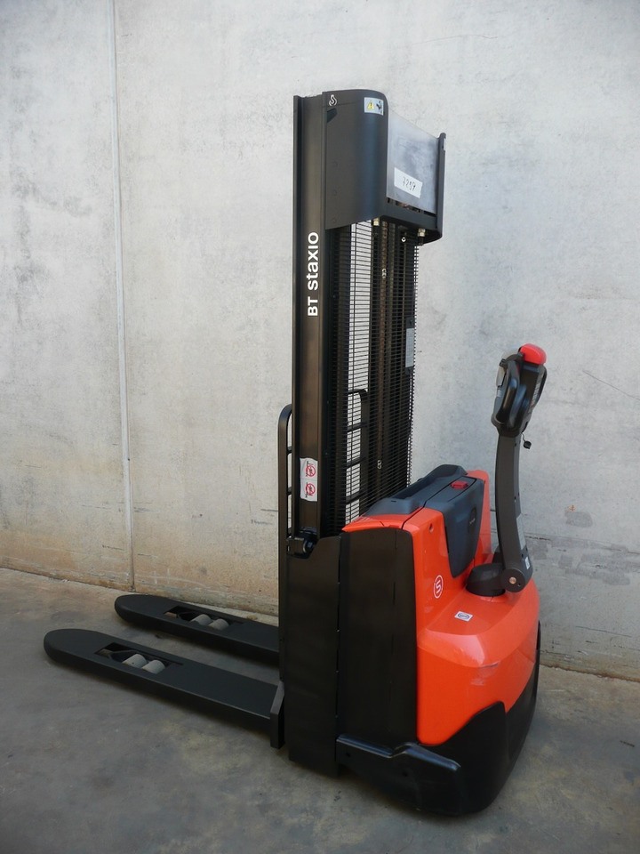 BT SWE 100 - Stacker: picture 1 BT SWE 100 - Stacker: picture 1