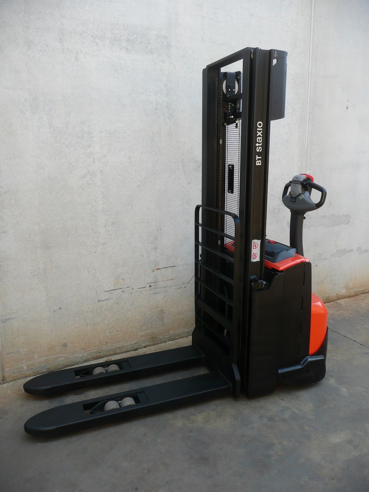 BT SWE 100 - Stacker: picture 2 BT SWE 100 - Stacker: picture 2