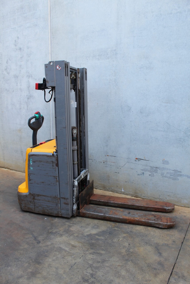 Jungheinrich EJC 214 430 DZ - Stacker: picture 4 Jungheinrich EJC 214 430 DZ - Stacker: picture 4