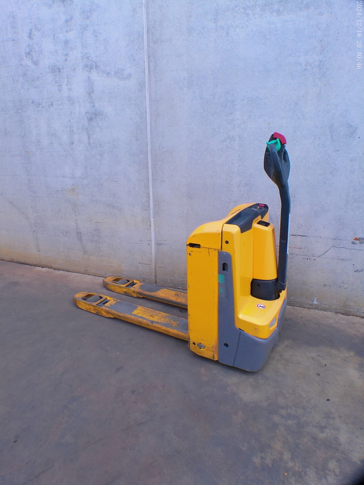 Jungheinrich EJE 118 LI-ION - Pallet truck: picture 1 Jungheinrich EJE 118 LI-ION - Pallet truck: picture 1