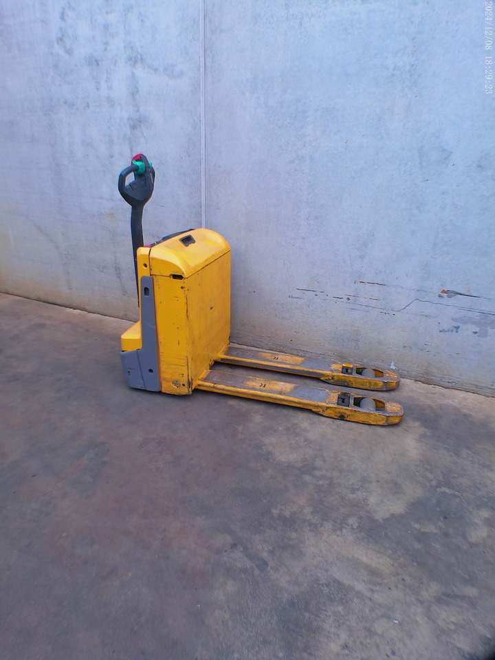 Jungheinrich EJE 118 LI-ION - Pallet truck: picture 4 Jungheinrich EJE 118 LI-ION - Pallet truck: picture 4