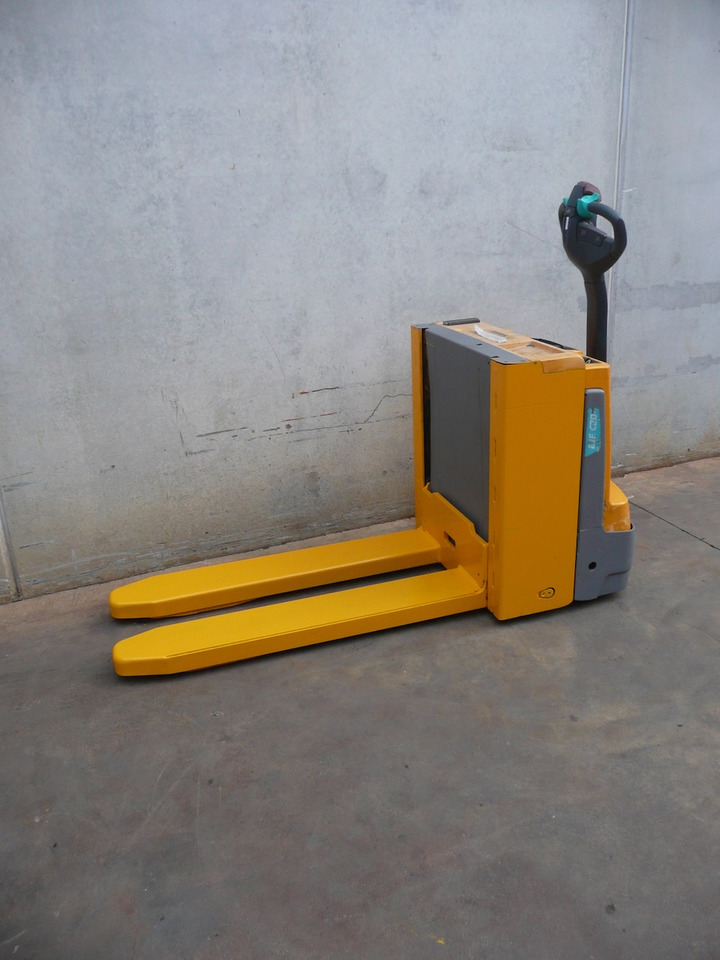 Jungheinrich EJE C20 - Pallet truck: picture 2 Jungheinrich EJE C20 - Pallet truck: picture 2