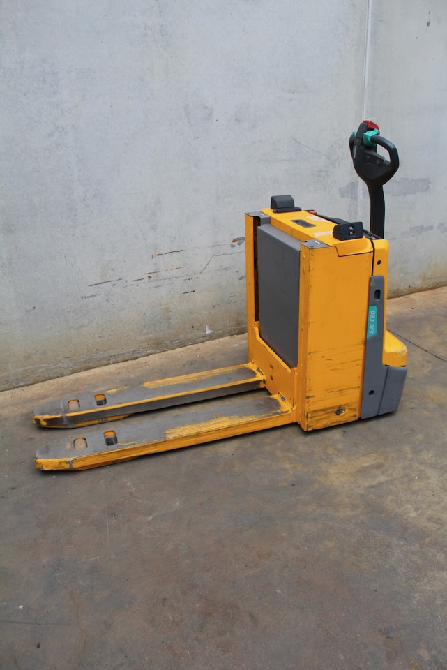 Jungheinrich EJE C20 - Pallet truck: picture 2 Jungheinrich EJE C20 - Pallet truck: picture 2