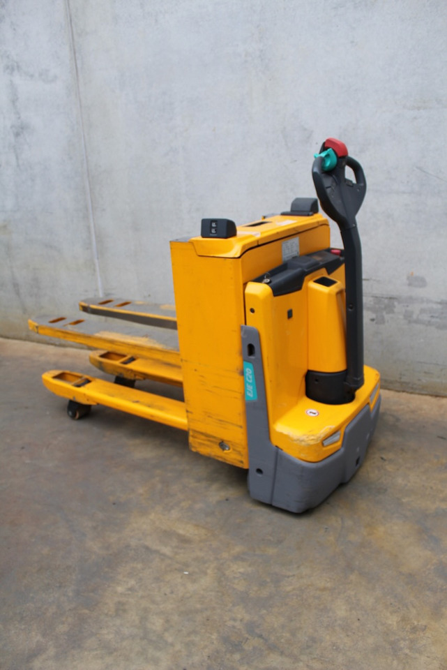 Jungheinrich EJE C20 - Pallet truck: picture 1 Jungheinrich EJE C20 - Pallet truck: picture 1