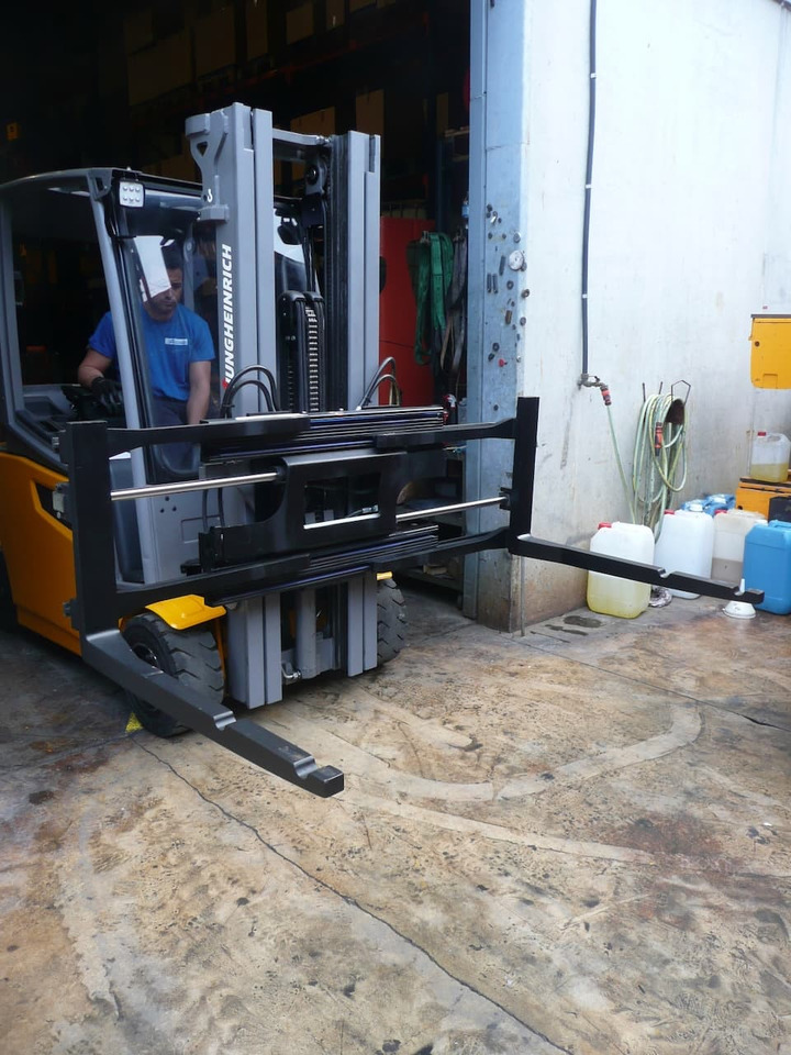 POSICIONADOR DE HORQUILLAS CON DESPLAZADOR - Forks for Material handling equipment: picture 2 POSICIONADOR DE HORQUILLAS CON DESPLAZADOR - Forks for Material handling equipment: picture 2