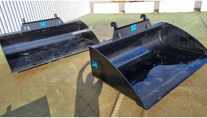 SE Equipment / Planeringsskopa / 2200 / 2400/ 2500 - Bucket for Construction machinery: picture 3 SE Equipment / Planeringsskopa / 2200 / 2400/ 2500 - Bucket for Construction machinery: picture 3