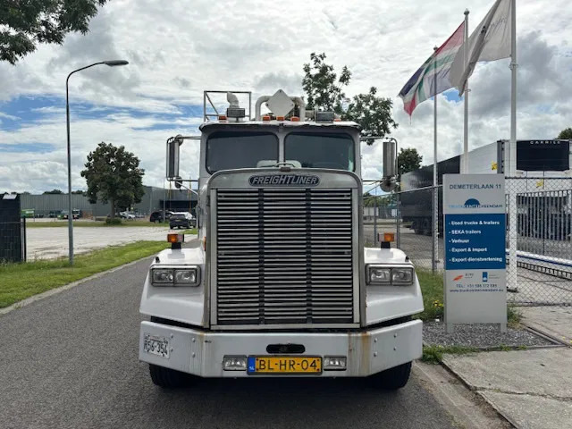 Freightliner 3 AXLE RIGID BODY chassis cabine - Cab chassis truck: picture 2 Freightliner 3 AXLE RIGID BODY chassis cabine - Cab chassis truck: picture 2