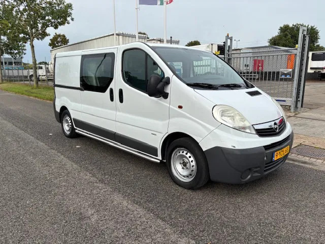 Opel Vivaro 2 2.0Cdti /84kW-E4 crew cab L2H1 - Small van, Combi van: picture 1 Opel Vivaro 2 2.0Cdti /84kW-E4 crew cab L2H1 - Small van, Combi van: picture 1
