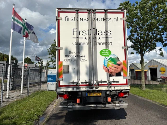 Scania P280 Closed box taillift 2000 kg Fuel CNG - Box truck: picture 5 Scania P280 Closed box taillift 2000 kg Fuel CNG - Box truck: picture 5