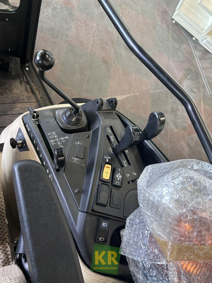 New Compact tractor 2032R John Deere: picture 15