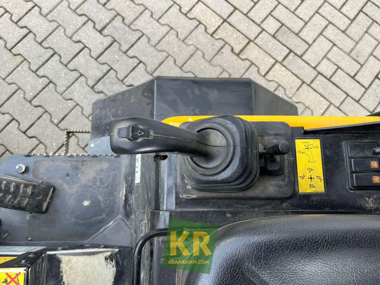 D332 Giant - Compact loader: picture 3 D332 Giant - Compact loader: picture 3