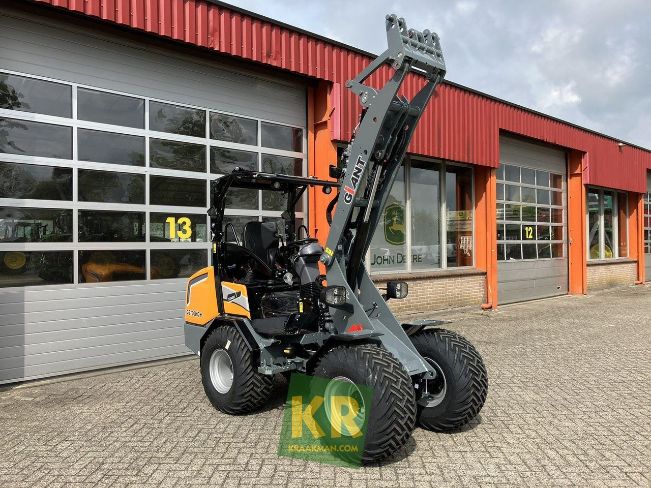 G2700 HD Giant - Compact loader: picture 3 G2700 HD Giant - Compact loader: picture 3