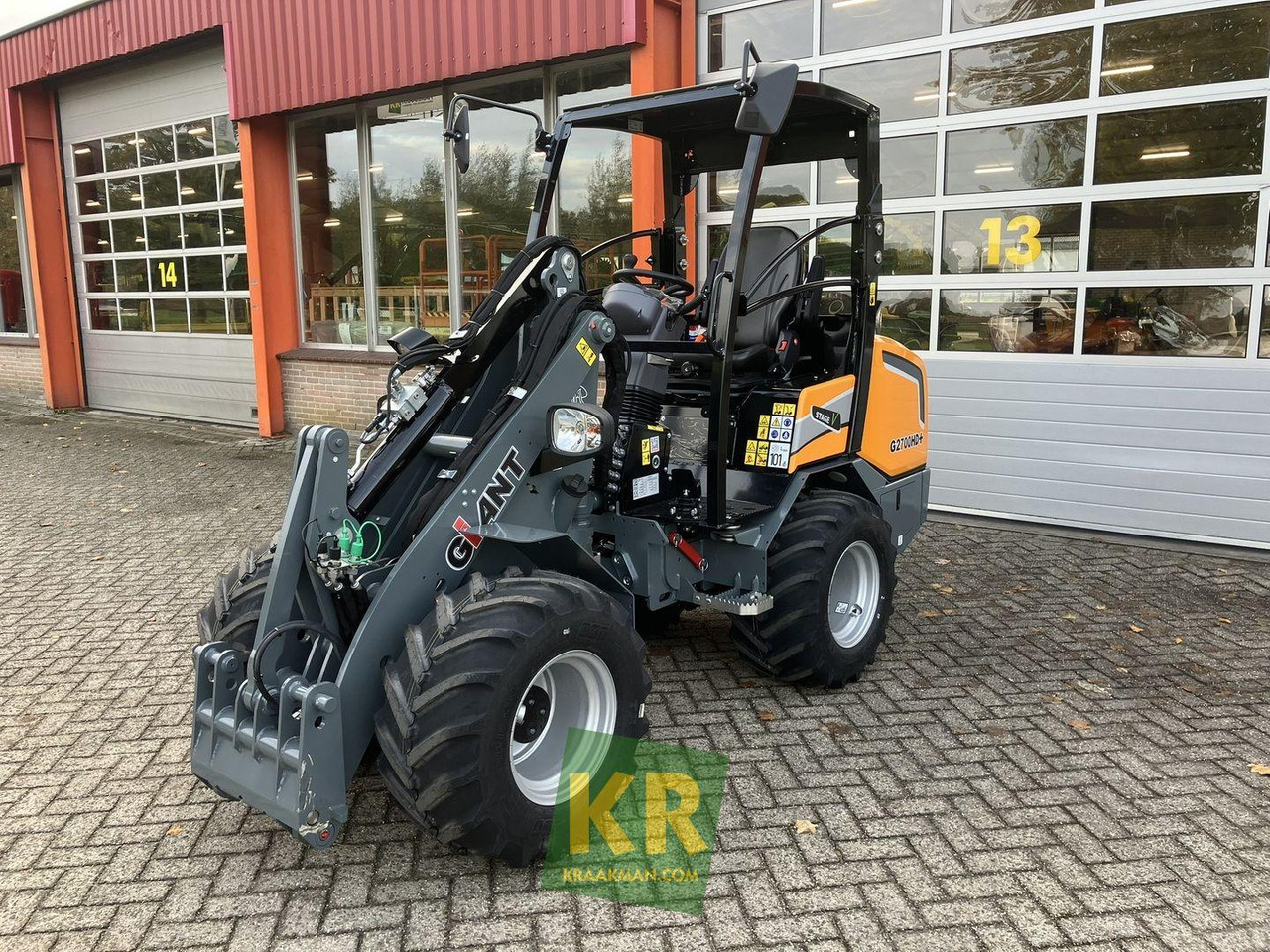 Giant G2700 HD+ - Compact loader: picture 1 Giant G2700 HD+ - Compact loader: picture 1