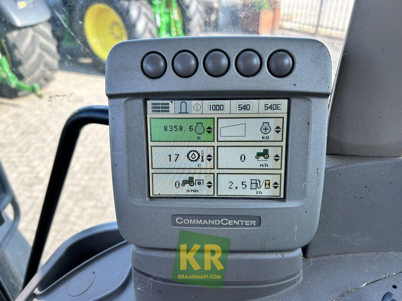 John Deere 6630 PREMIUM - Farm tractor: picture 4 John Deere 6630 PREMIUM - Farm tractor: picture 4