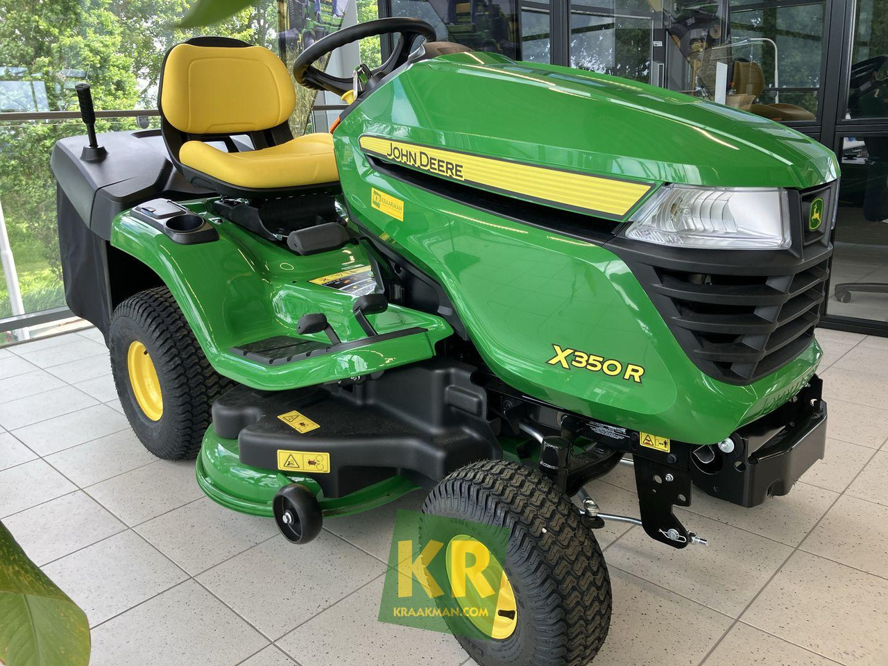 John Deere X350R  - Garden mower: picture 1 John Deere X350R  - Garden mower: picture 1