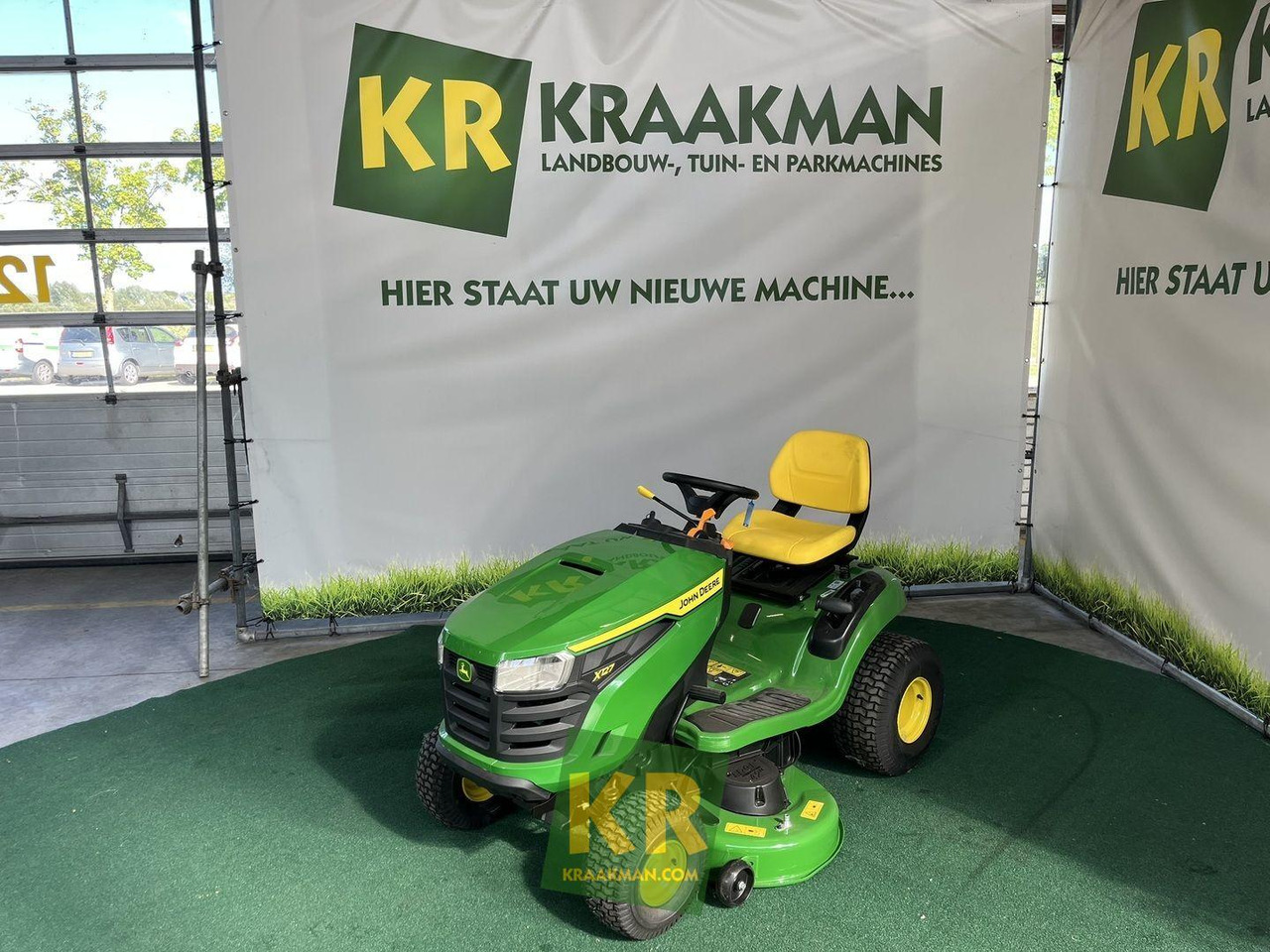 X127 John Deere  - Garden mower: picture 1 X127 John Deere  - Garden mower: picture 1