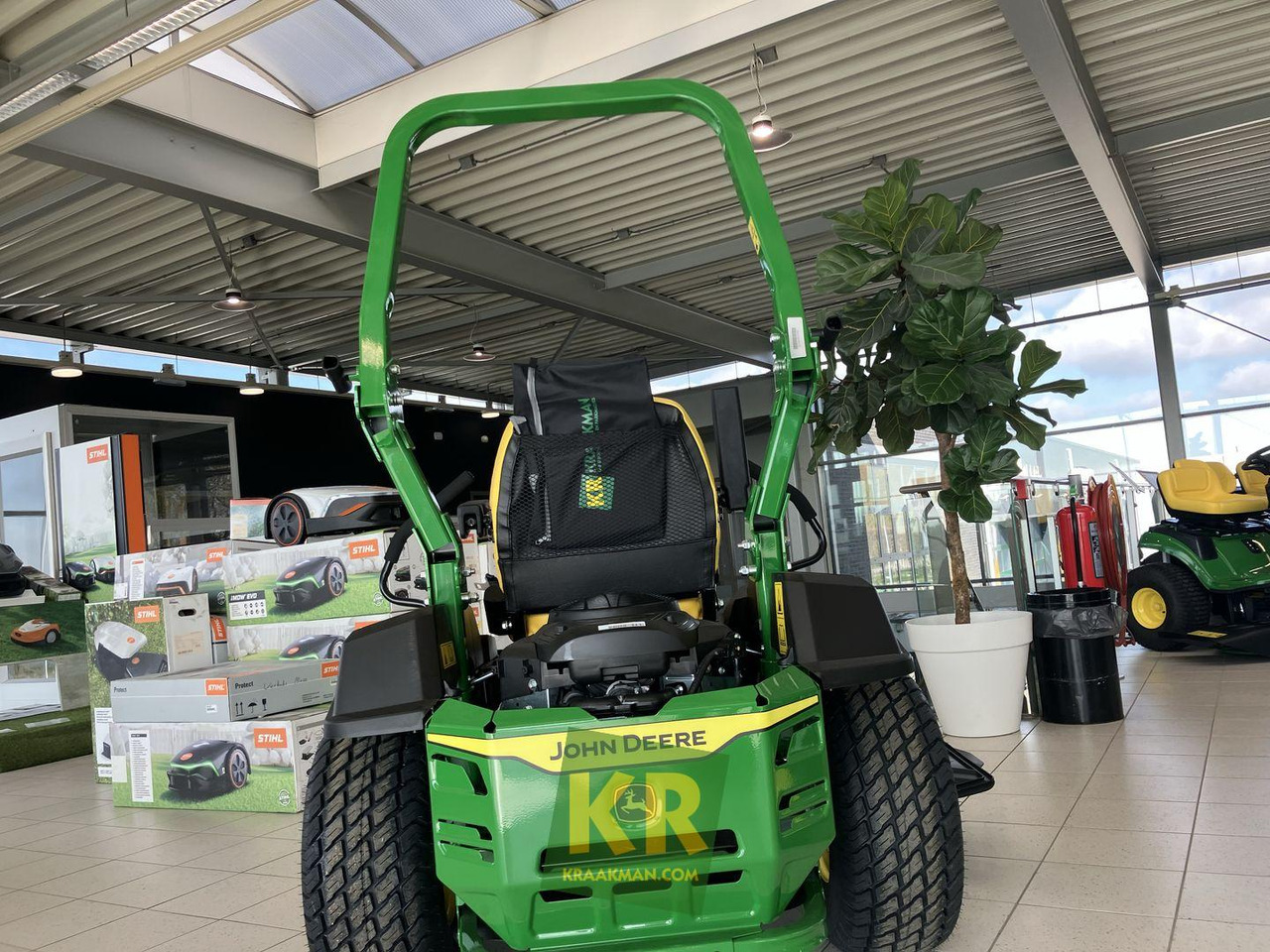 Z515E ZEROTURN John Deere  - Garden mower: picture 1 Z515E ZEROTURN John Deere  - Garden mower: picture 1