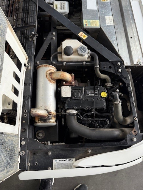 Thermo King T-800 S/N : GLW1098842 - Refrigerator unit: picture 4 Thermo King T-800 S/N : GLW1098842 - Refrigerator unit: picture 4