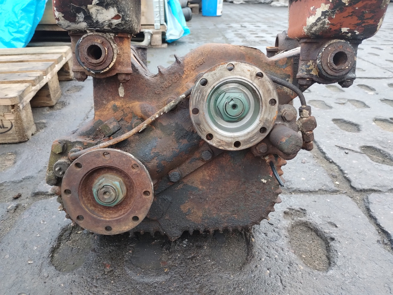 MERCEDES BENZ SKRZYNIA ROZDZILECZA REDUKTOR VG 325 4X4 1017 1217 1417 1617 - Swing motor for Truck: picture 1 MERCEDES BENZ SKRZYNIA ROZDZILECZA REDUKTOR VG 325 4X4 1017 1217 1417 1617 - Swing motor for Truck: picture 1