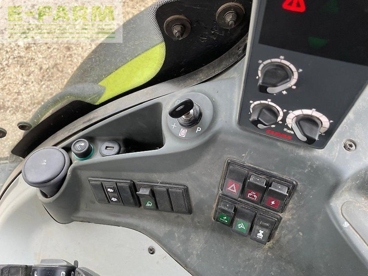 Farm tractor CLAAS axion 870 cmatic cebis CMATIC CEBIS: picture 12