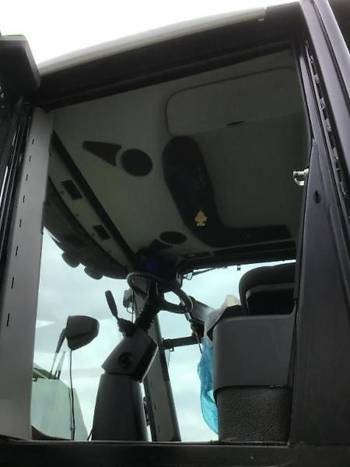 Farm tractor CLAAS xerion 5000 trac ts TRAC TS: picture 8