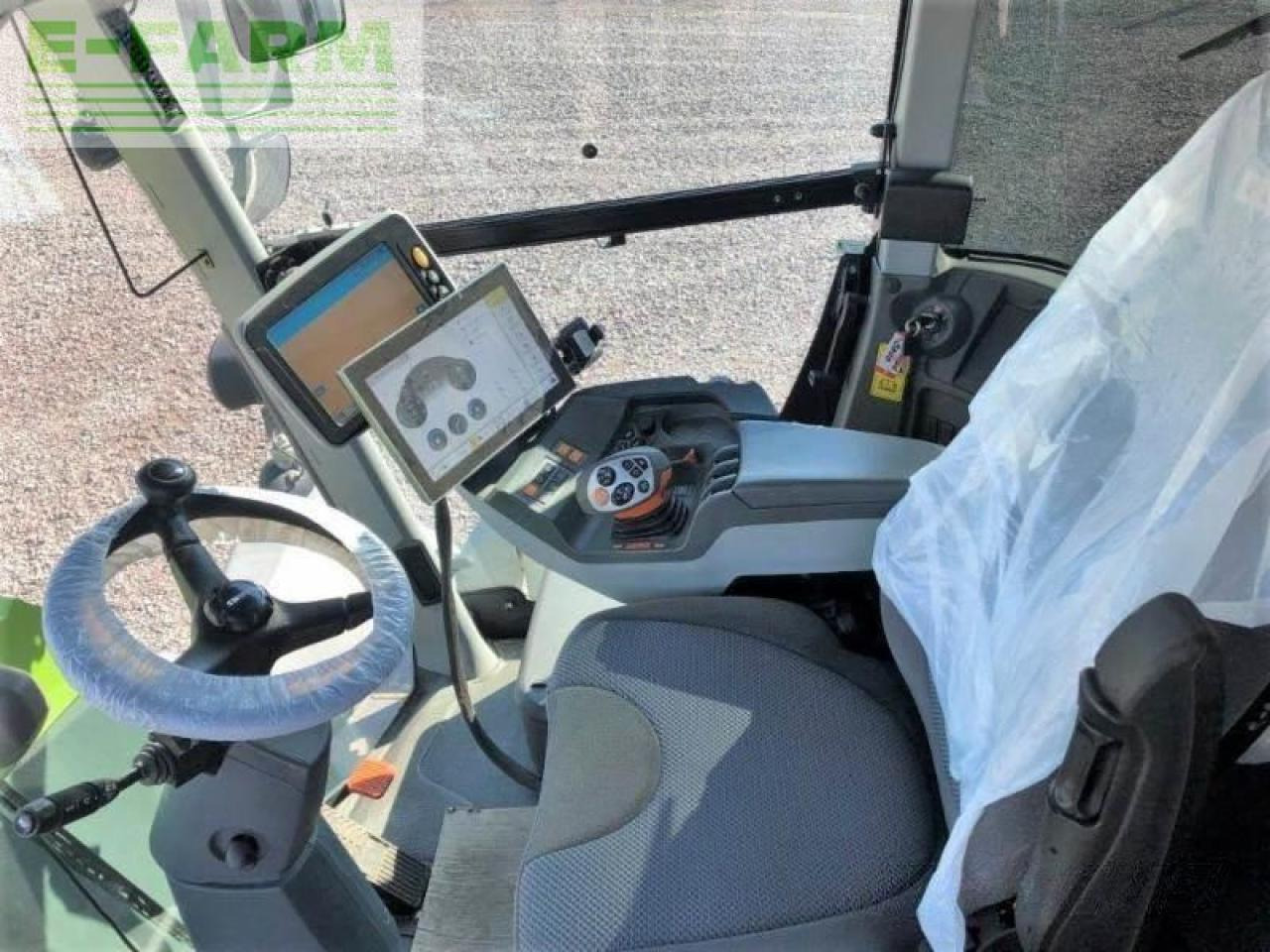 Farm tractor CLAAS xerion 5000 trac ts TRAC VC: picture 6