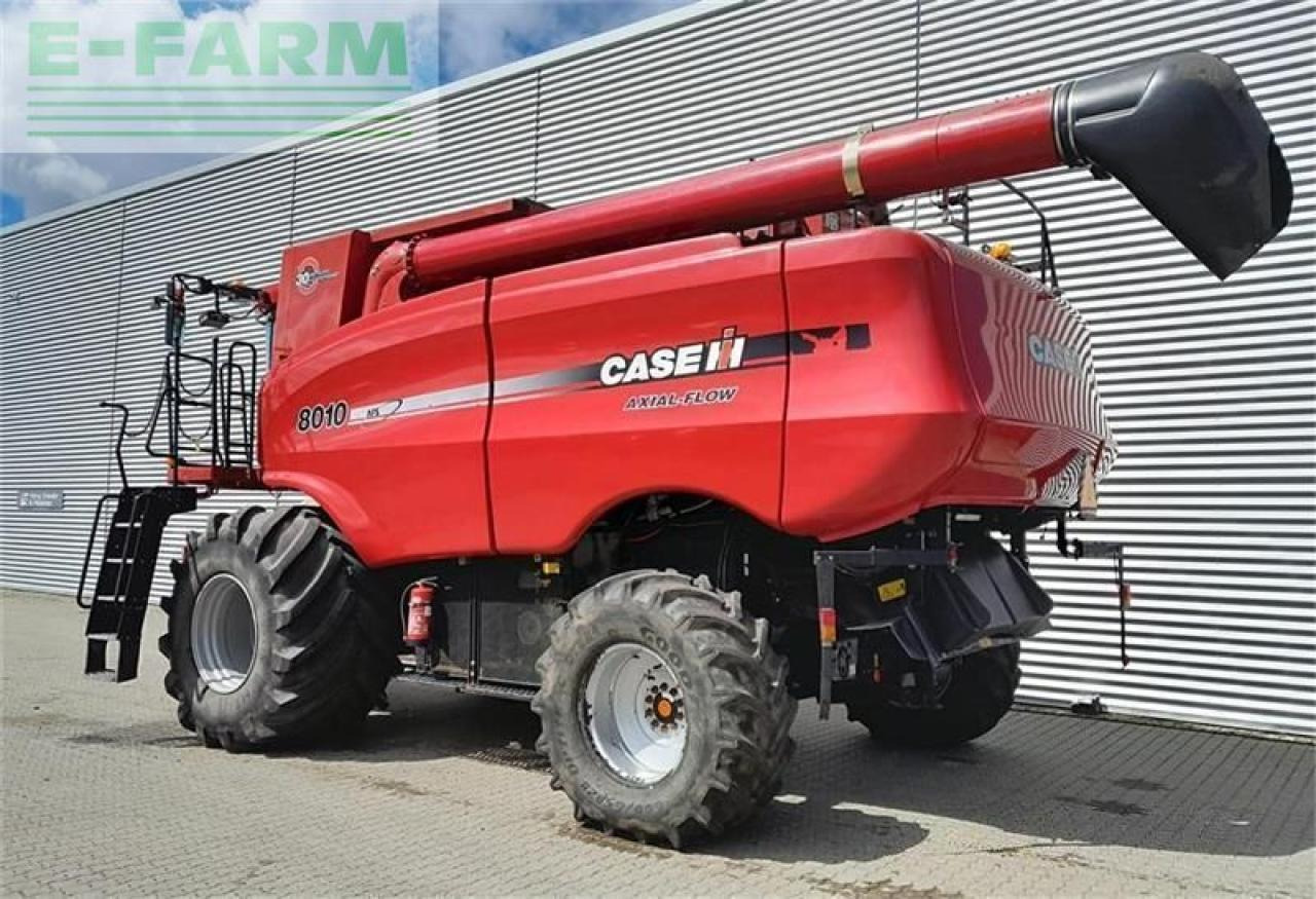 Combine harvester Case-IH 8010 med 30 fods skærebord: picture 6