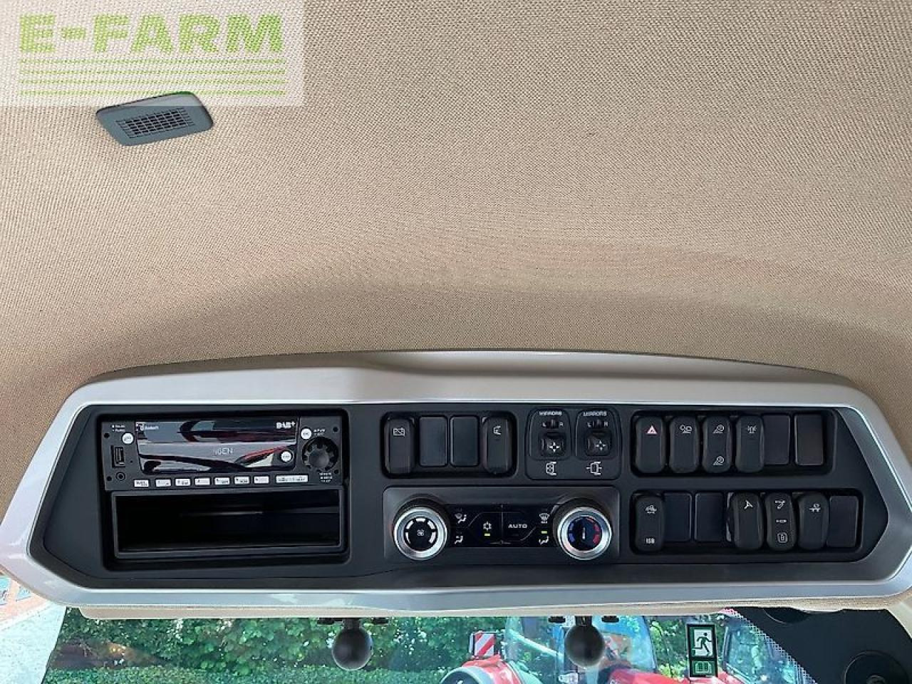 Farm tractor Case-IH optum 300 cvxdrive afs inkl. rtk: picture 13