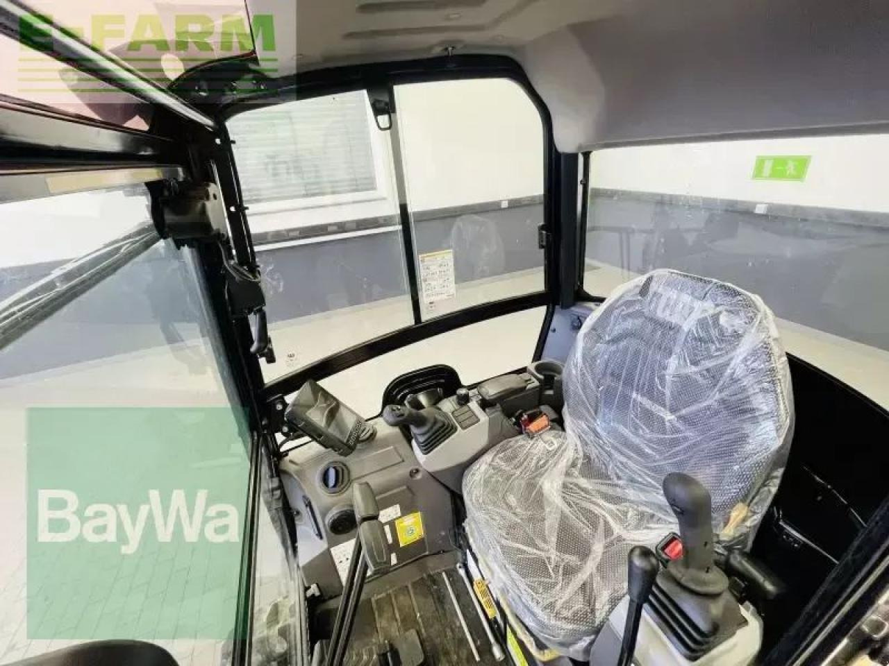 Mini excavator Caterpillar 301.8-05a: picture 16