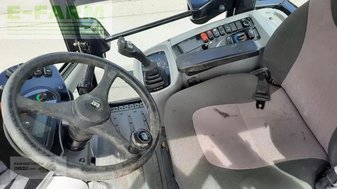 Mini excavator Caterpillar 908m: picture 7