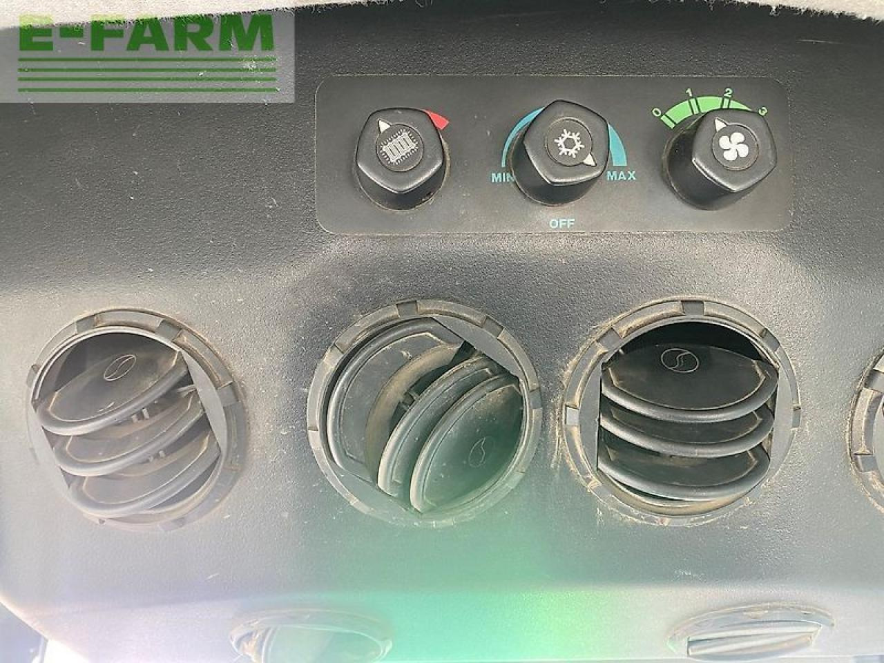 Farm tractor Deutz-Fahr agrocompact f90: picture 26