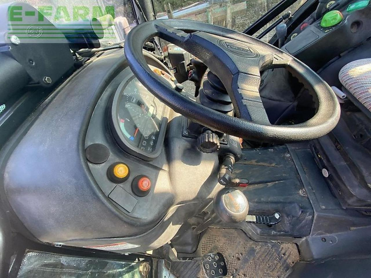 Farm tractor Deutz-Fahr agrocompact f90: picture 25