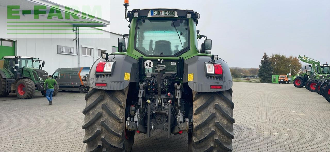 Farm tractor Fendt 828: picture 12
