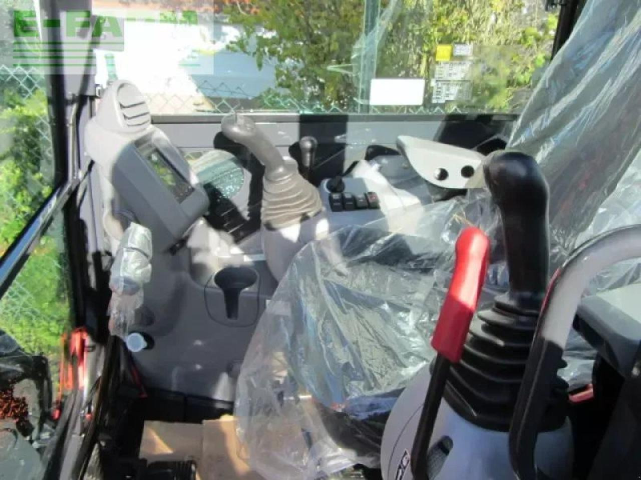 Hitachi zx 33 u-6 - Mini excavator: picture 3 Hitachi zx 33 u-6 - Mini excavator: picture 3