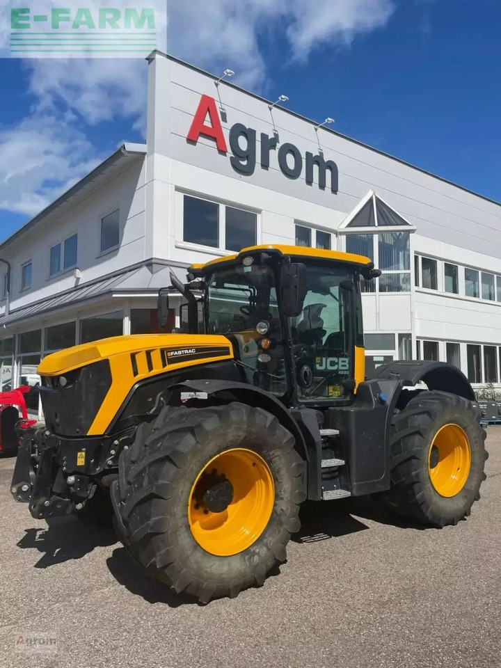 JCB fastrac 4220 - Farm tractor: picture 1 JCB fastrac 4220 - Farm tractor: picture 1