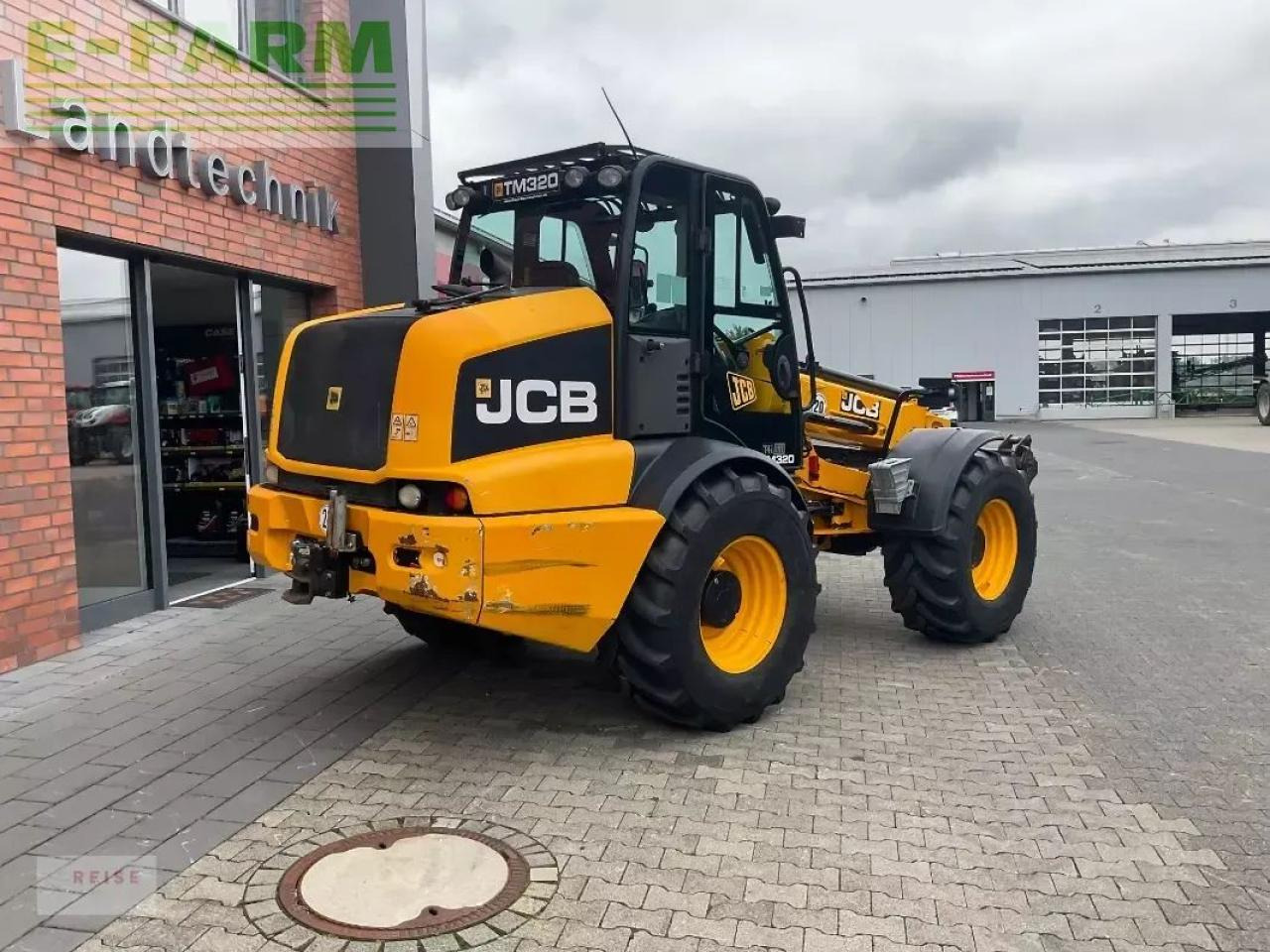 Mini excavator JCB tm 320 wm: picture 15