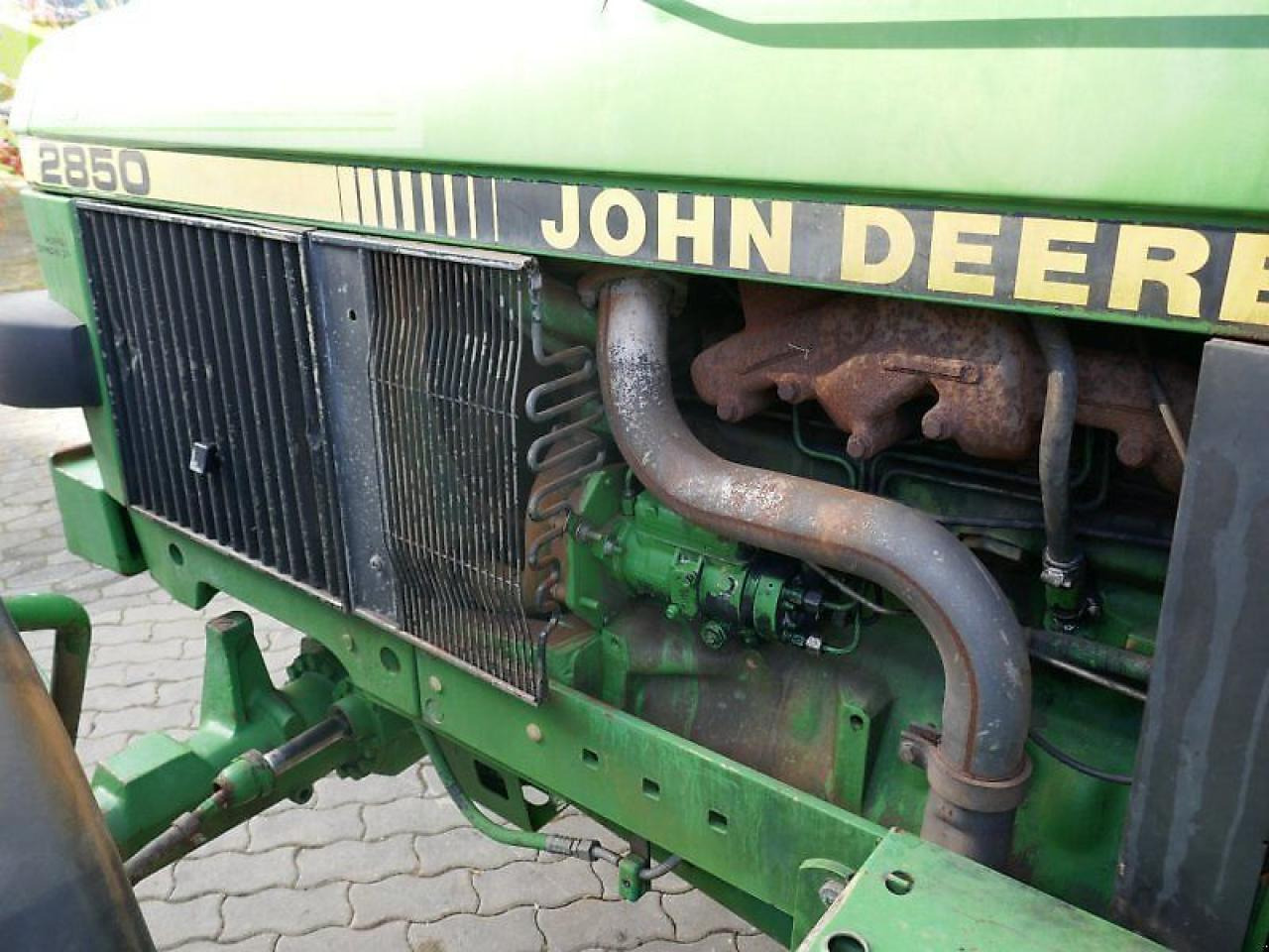 Farm tractor John Deere 2850 as: picture 9