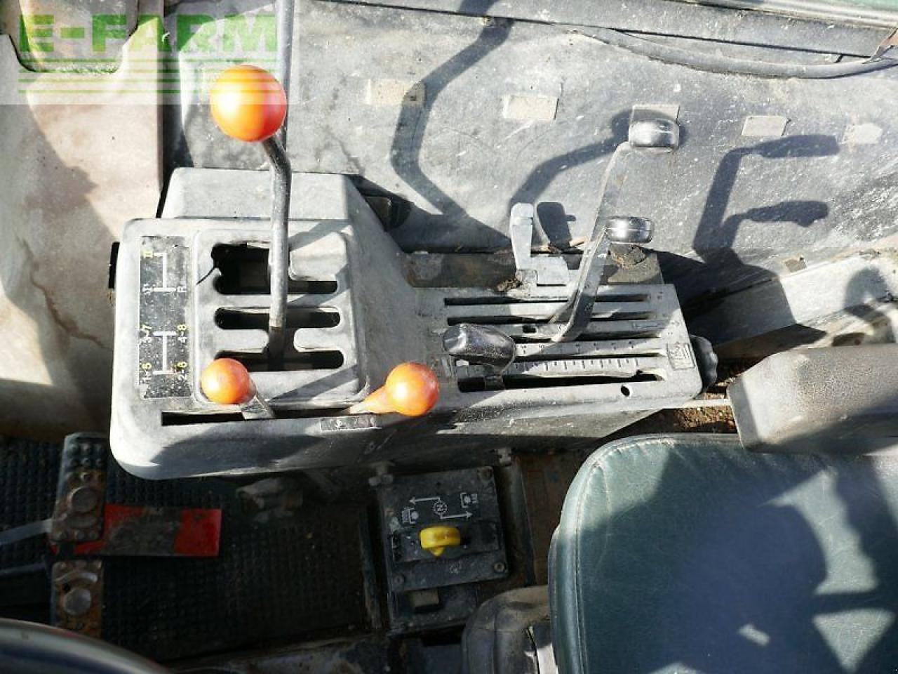 Farm tractor John Deere 2850 as: picture 11